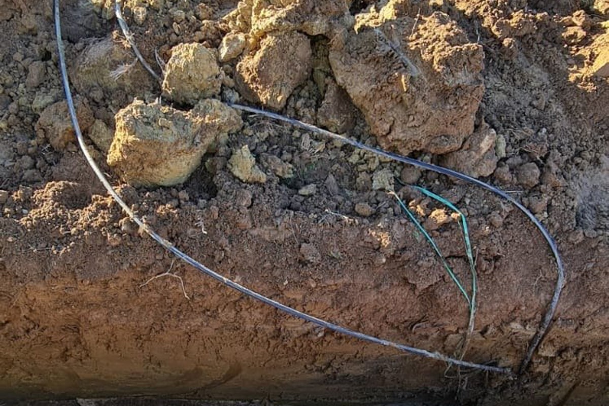 Un engin agricole coupe le réseau Free à Thuir